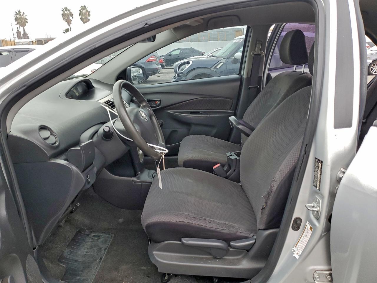 Toyota Yaris Image 7