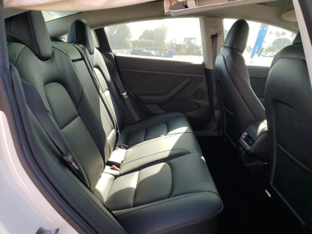 Tesla Model 3 Image 11