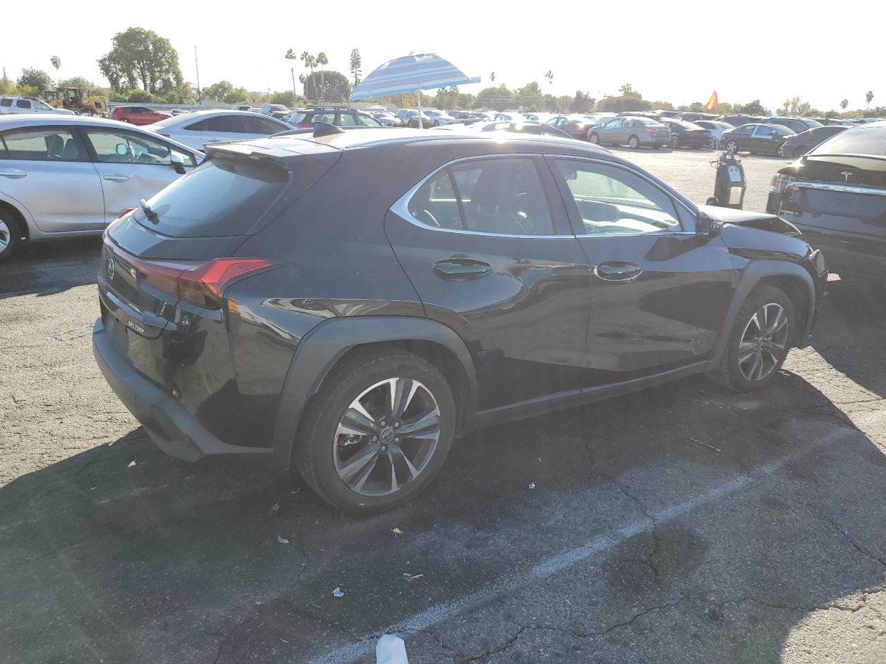 Lexus Ux 200 Image 3