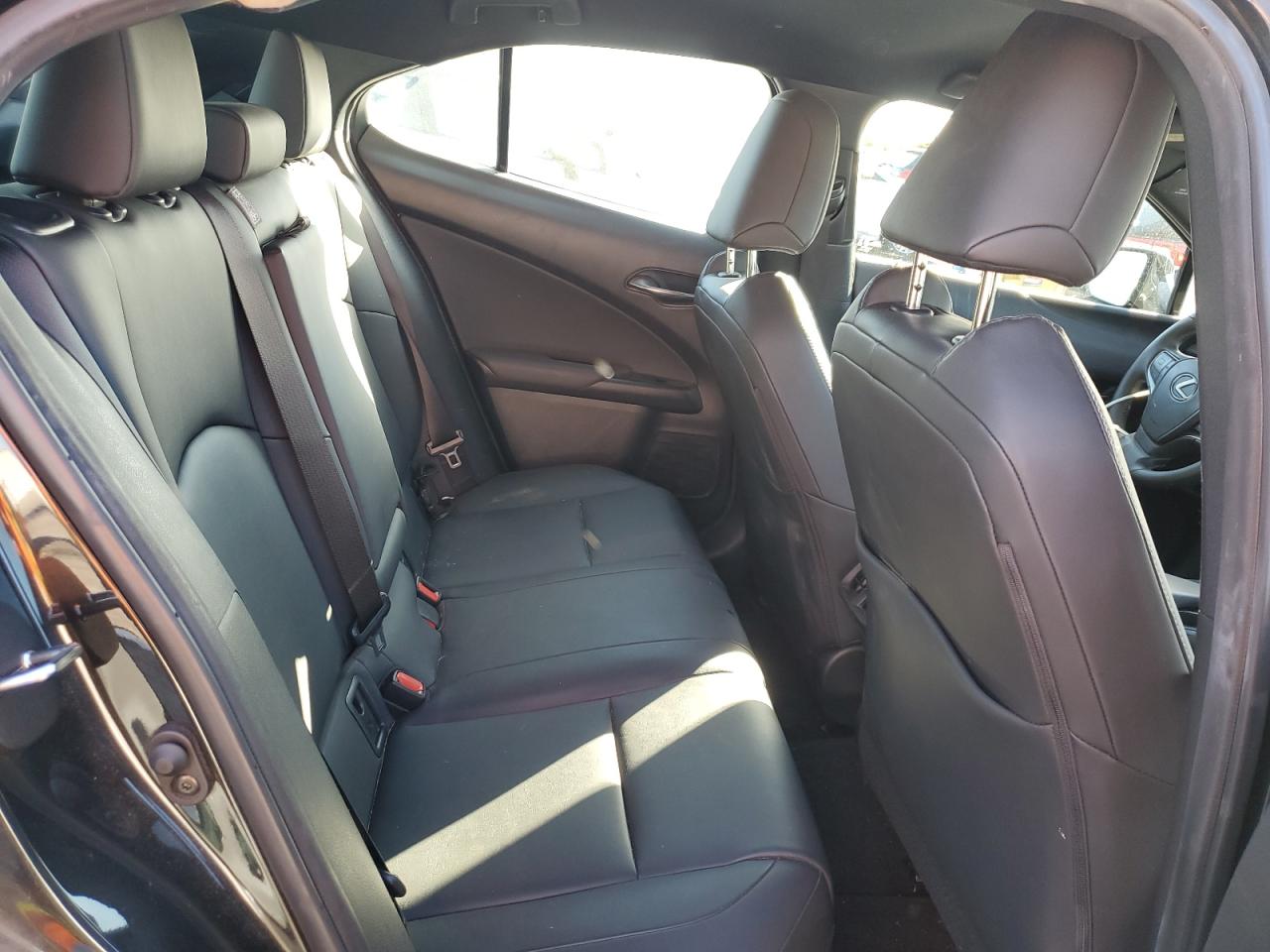 Lexus Ux 200 Image 4