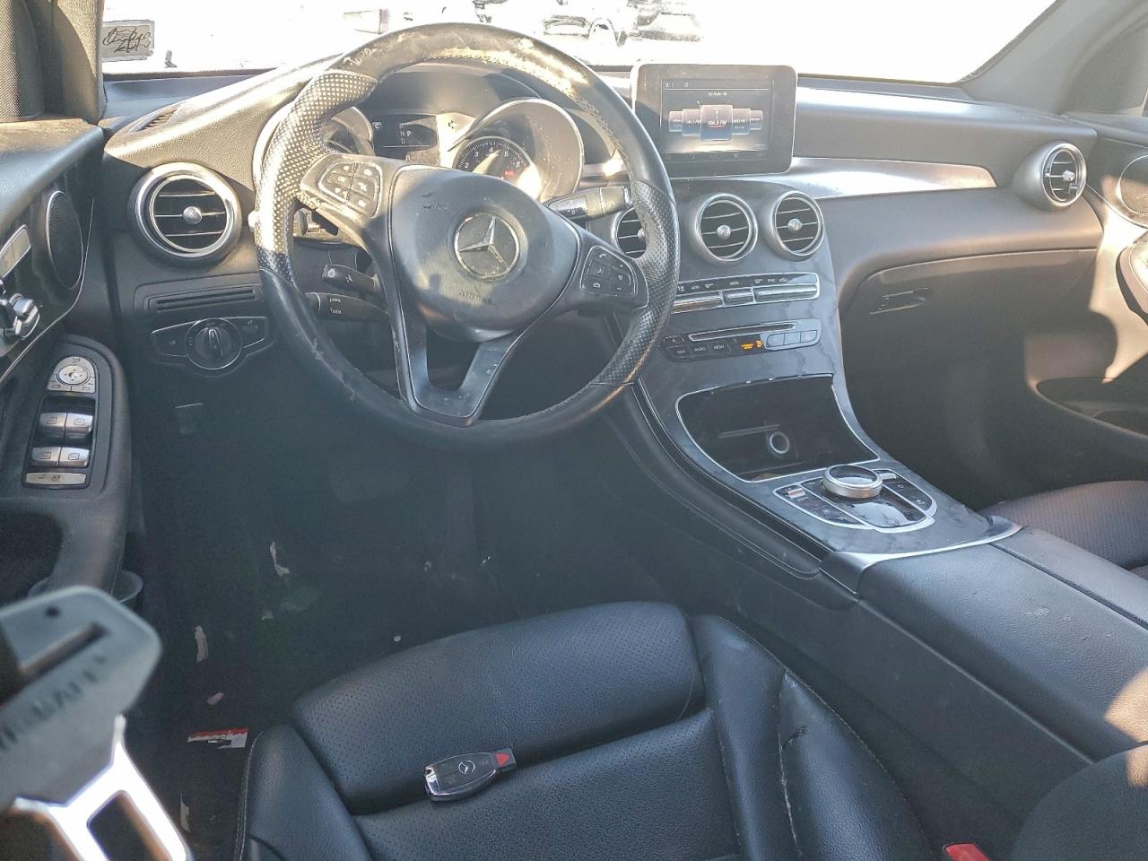 Mercedes-Benz GLC 300 4matic Image 8