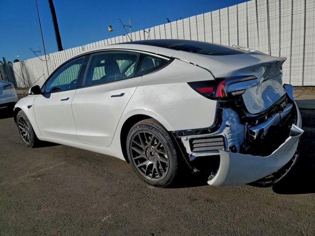 Tesla Model 3 Image 12