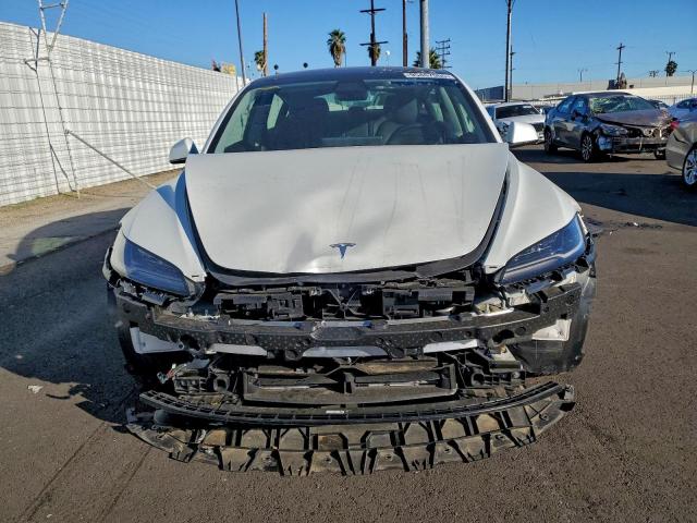 Tesla Model 3 Image 8
