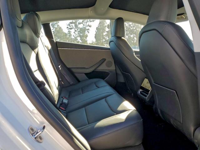 Tesla Model 3 Image 4