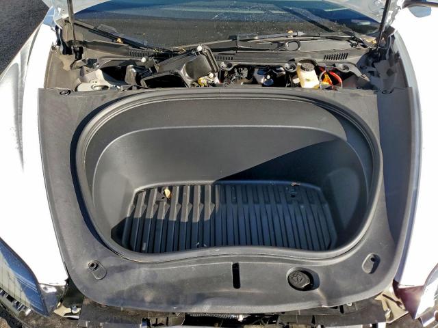 Tesla Model 3 Image 10