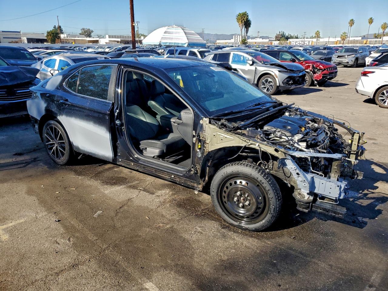 Toyota Camry Se Image 4