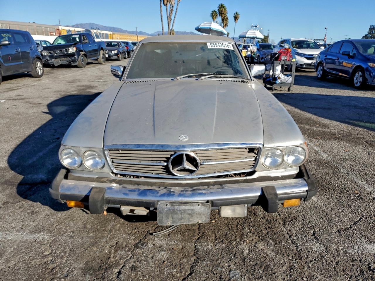 Mercedes-Benz 420-Class Image 10