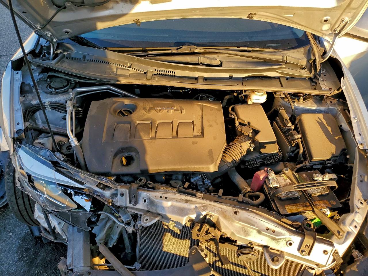 Toyota Corolla L Image 4