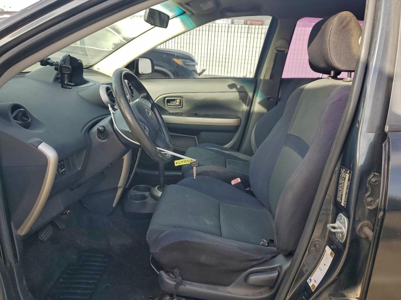 Toyota Scion Image 5