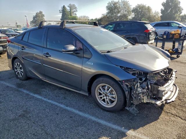 Toyota Prius Le Image 5