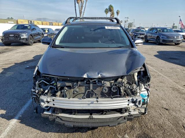 Toyota Prius Le Image 6