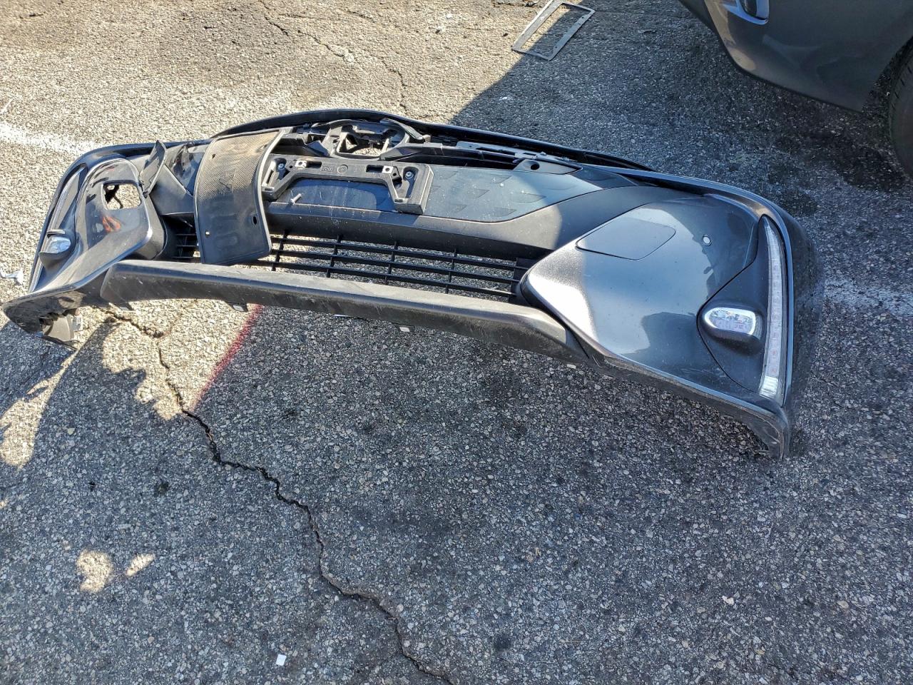 Toyota Prius Le Image 8