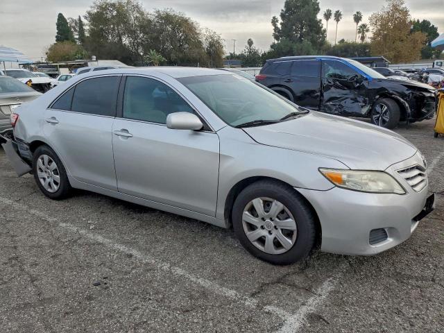 Toyota Camry Base Image 11