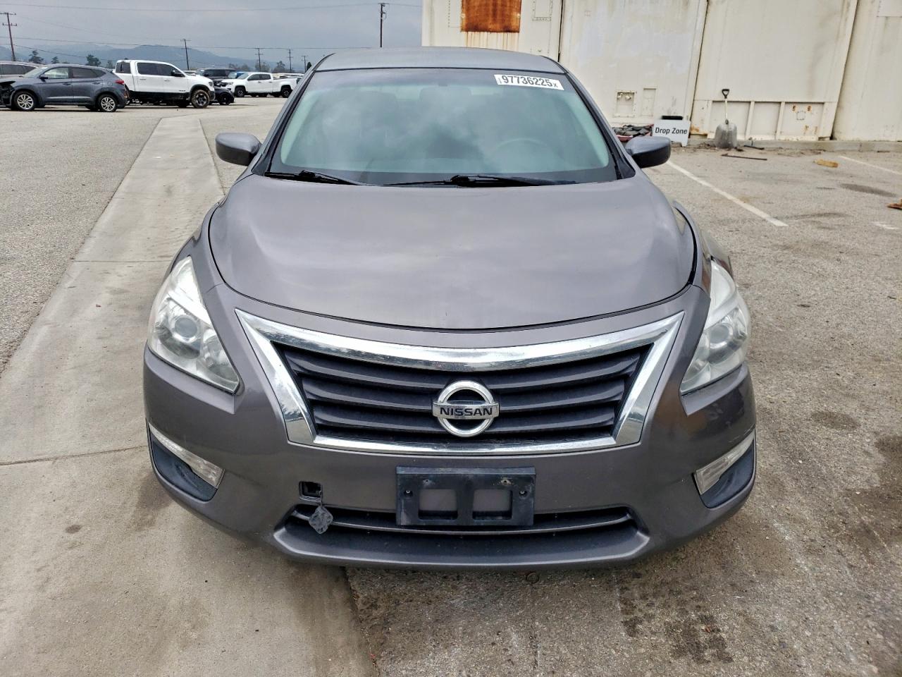 Nissan Altima 2.5 Image 7