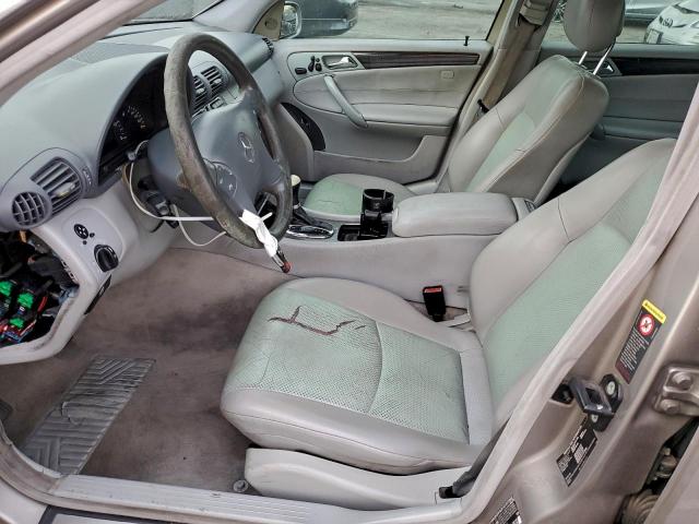 Mercedes-Benz C-Class 240 Image 10