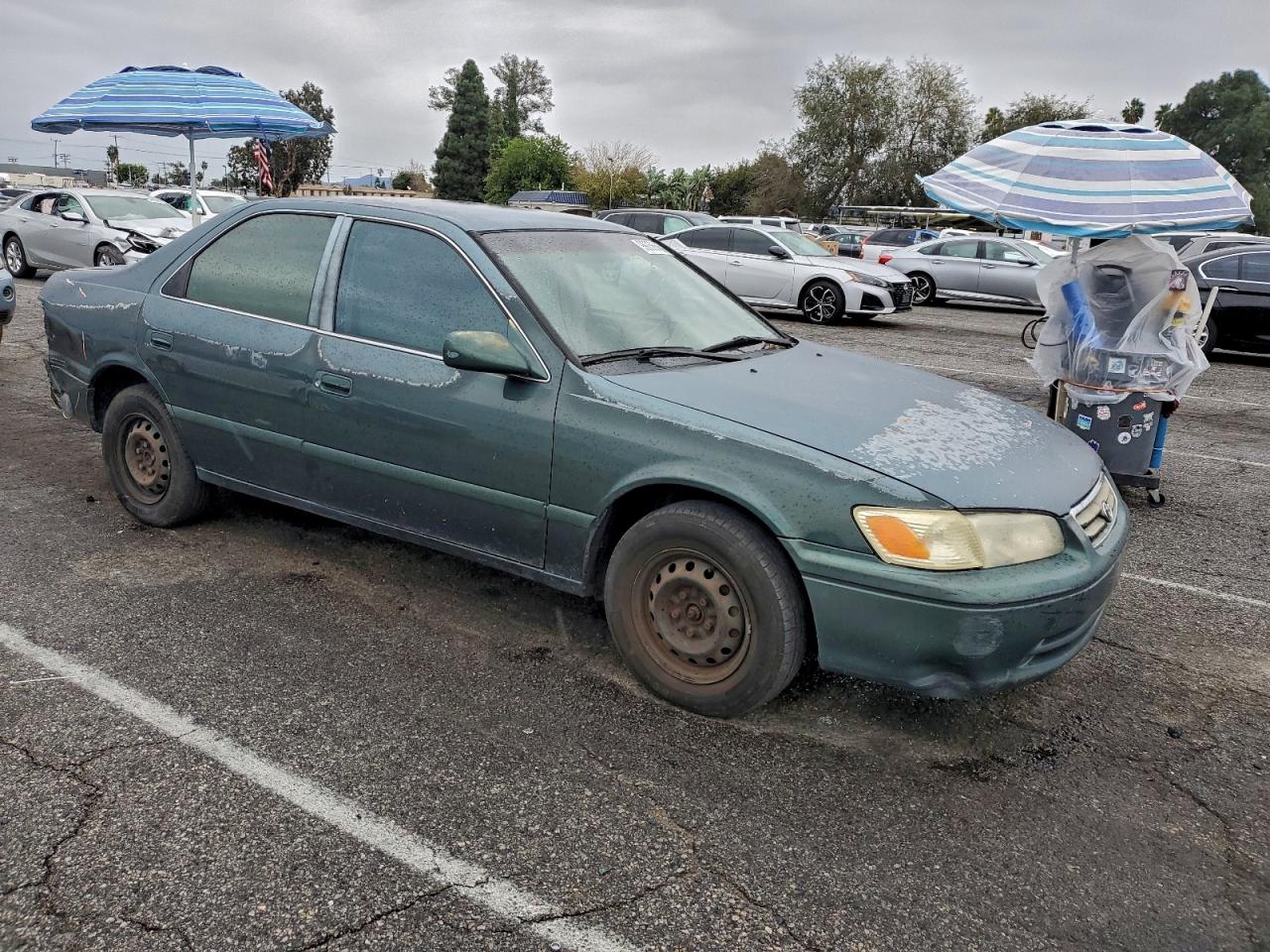 Toyota Camry Ce Image 8