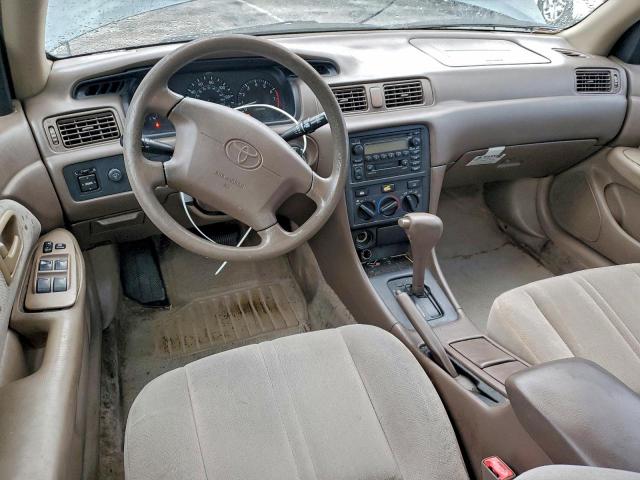 Toyota Camry Ce Image 7