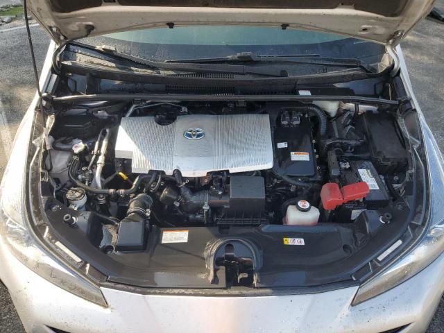 Toyota Prius Night Shade Image 4