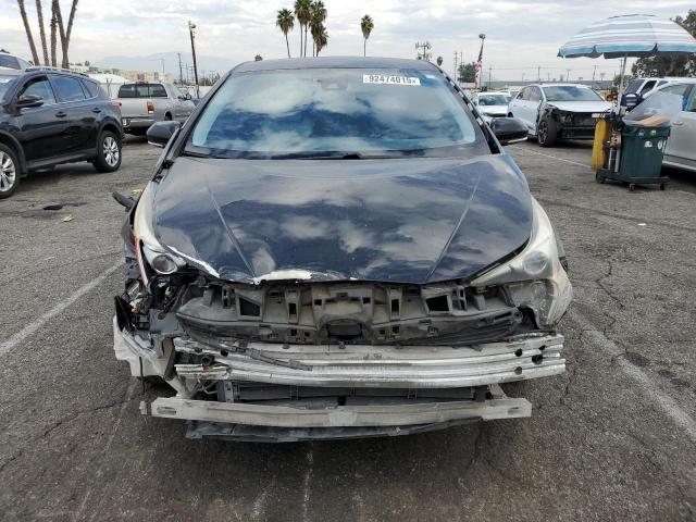 Toyota Prius Image 11