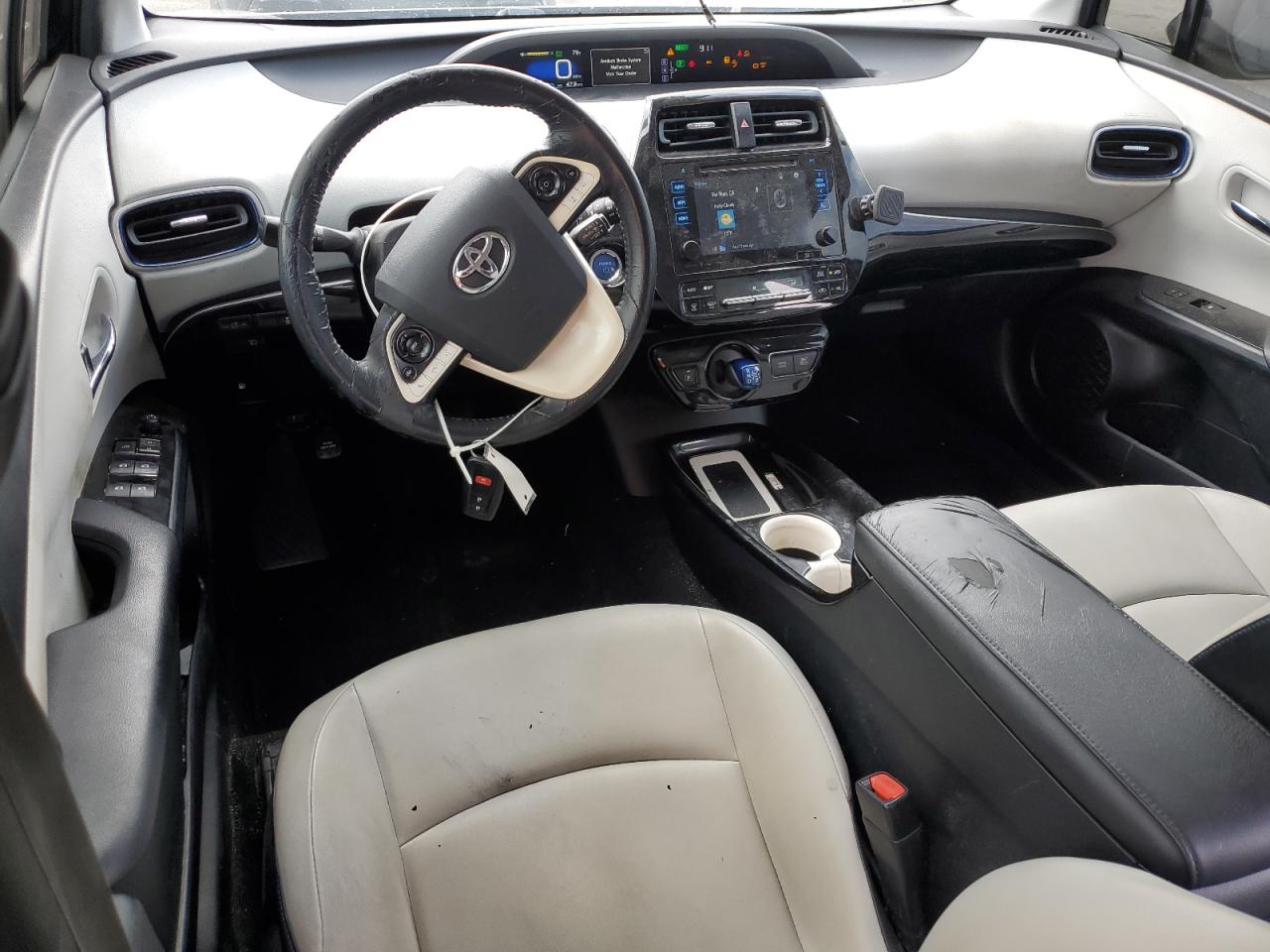 Toyota Prius Image 2