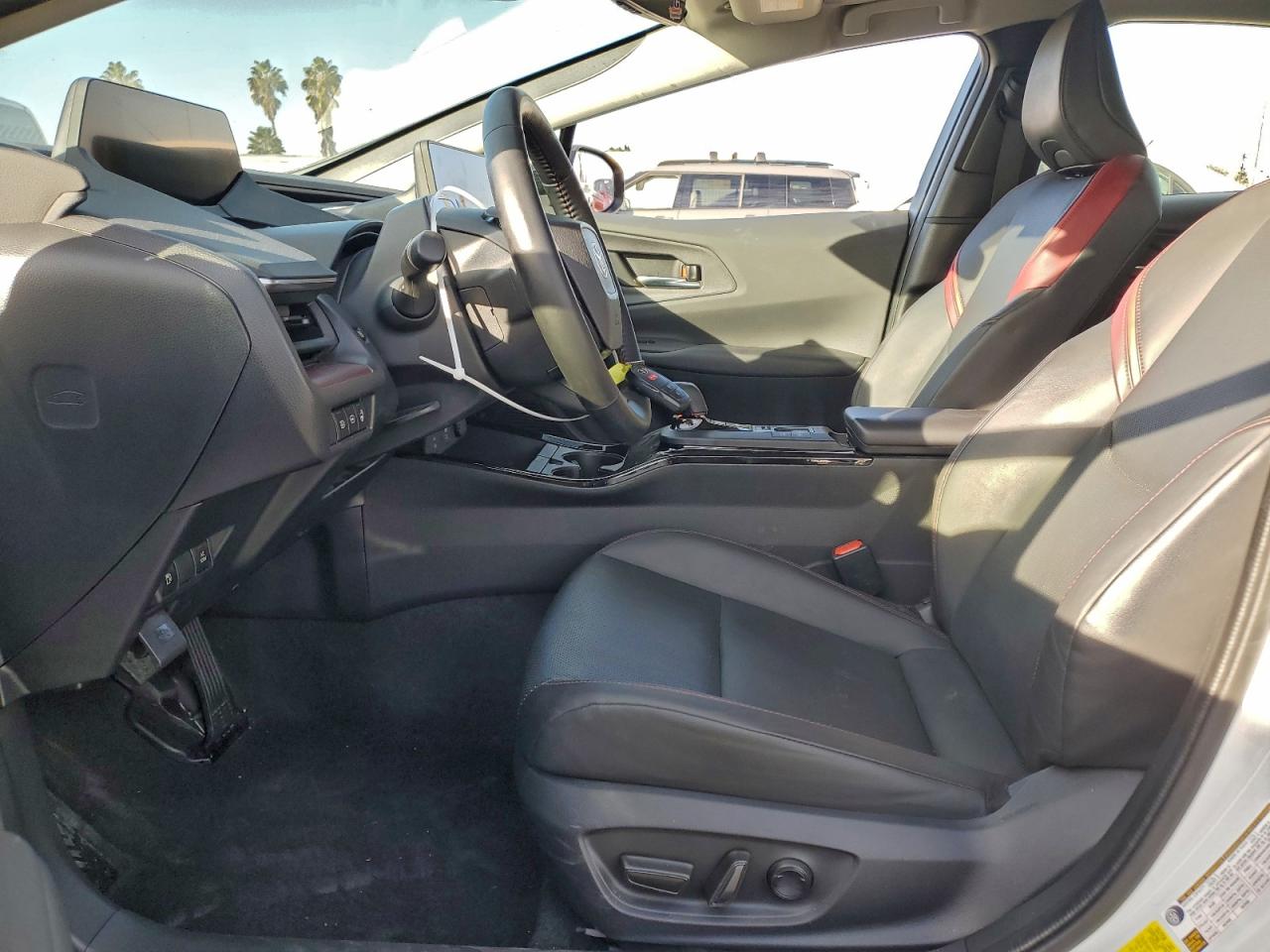 Toyota Prius Se Image 13