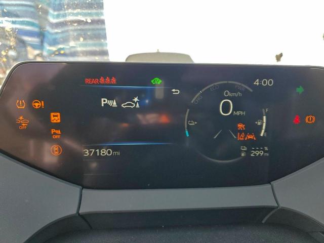 Toyota Prius Se Image 12