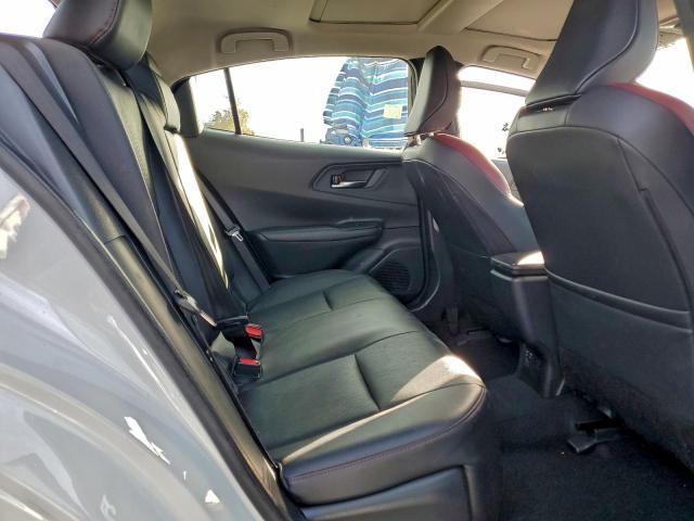 Toyota Prius Se Image 8