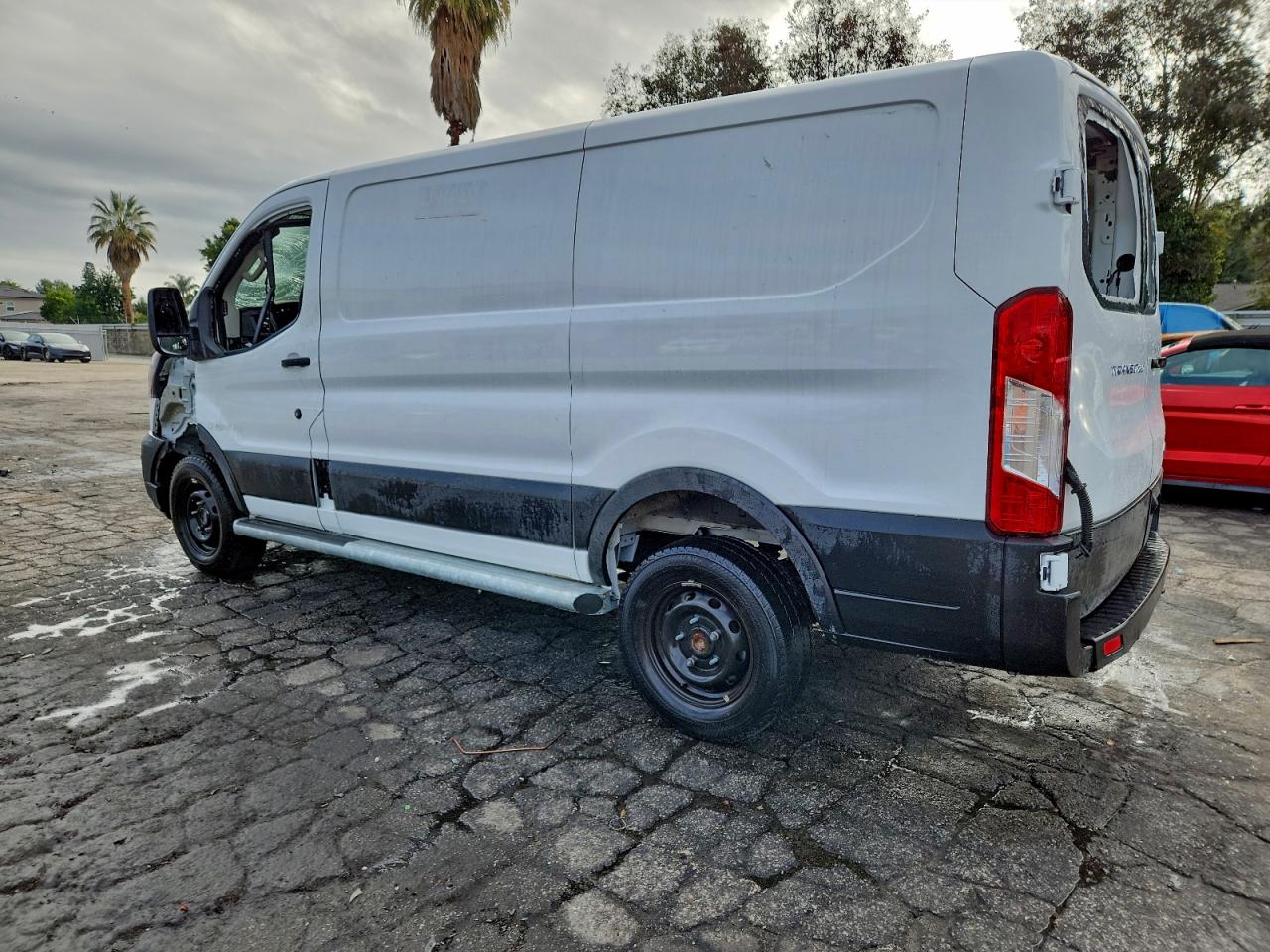 Ford Transit T-250 Image 13