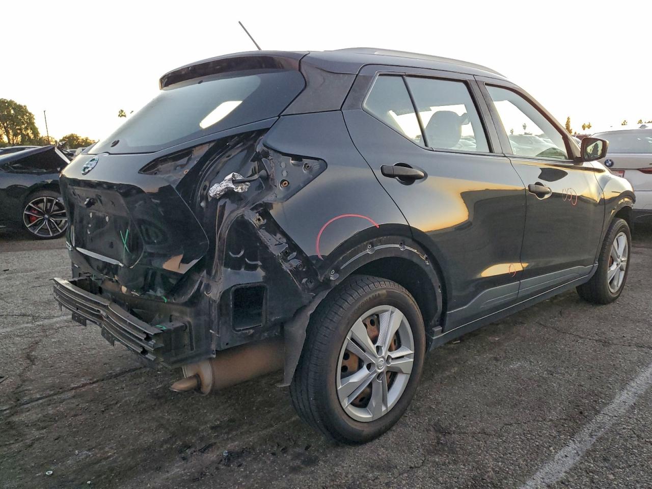 Nissan Kicks S Image 13