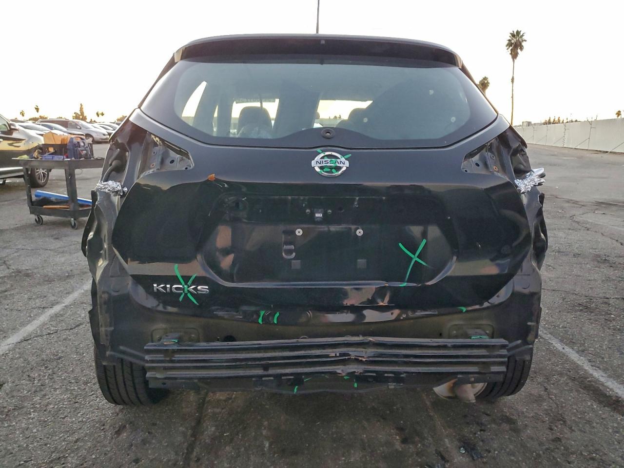 Nissan Kicks S Image 5