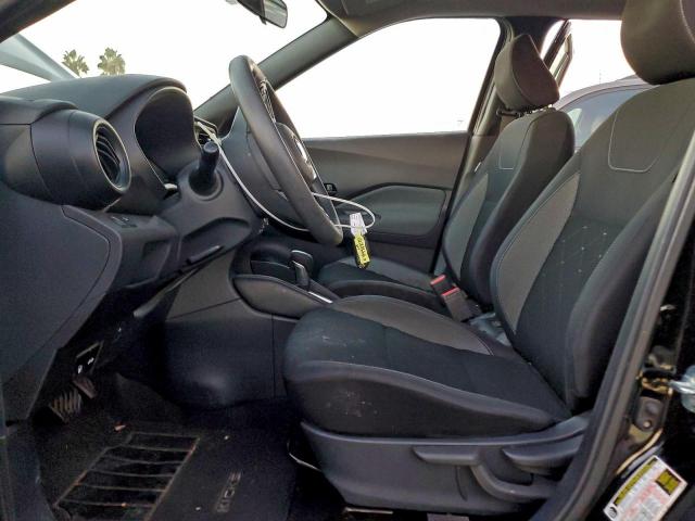 Nissan Kicks S Image 9