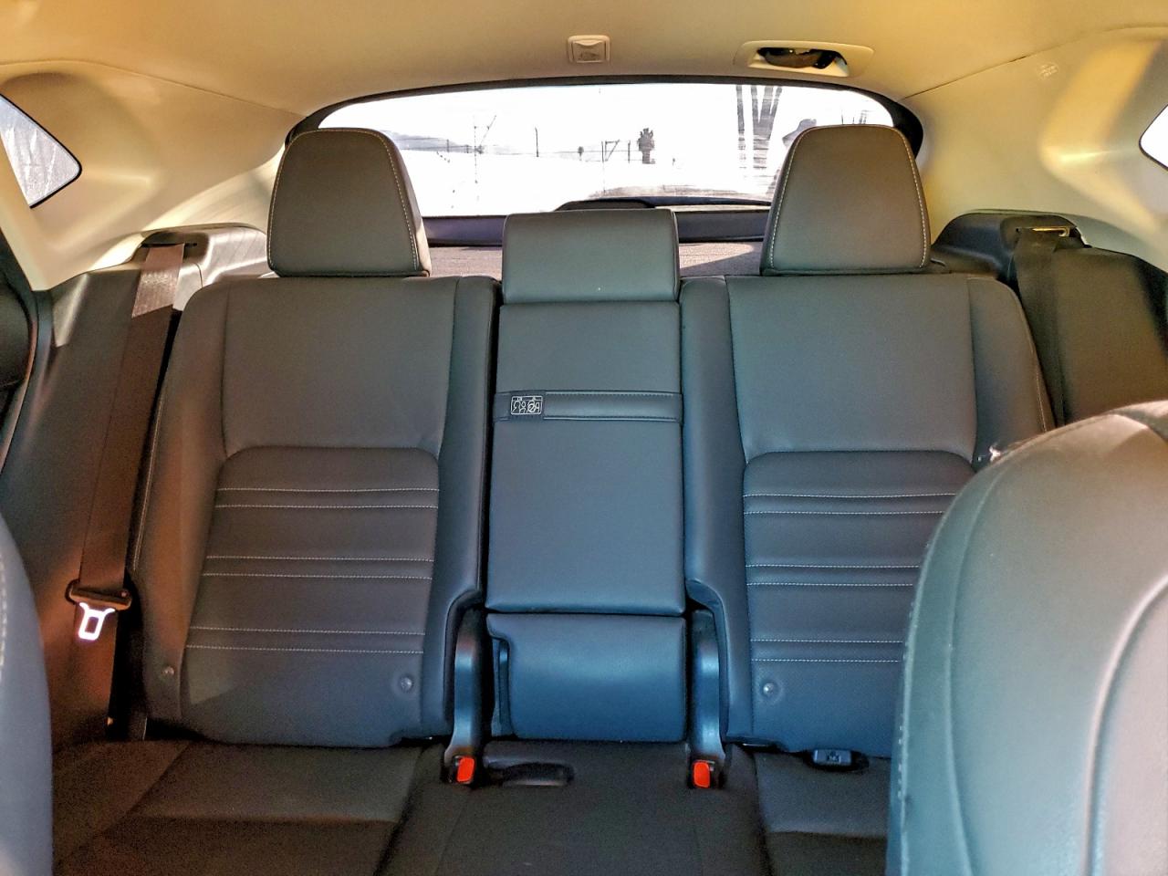 Lexus NX 300 Image 2