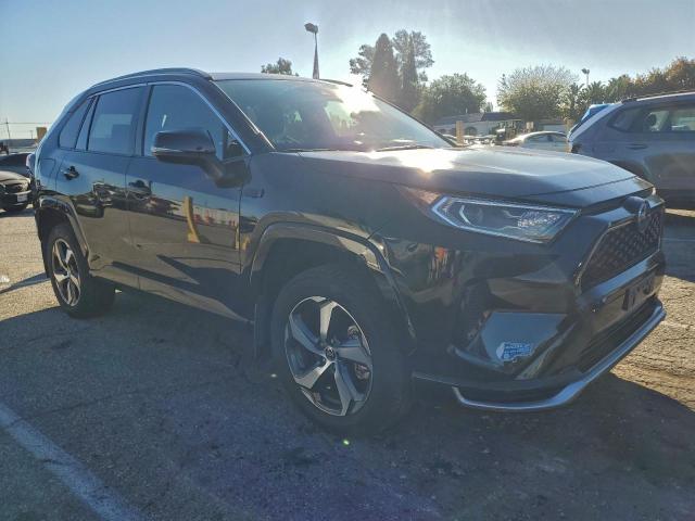 Toyota RAV4 Se Image 11