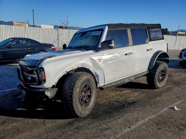  Salvage Ford Bronco