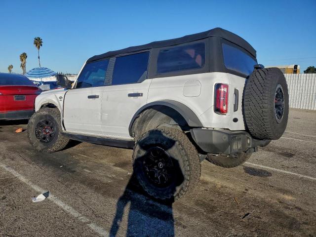 Ford Bronco Base Image 6