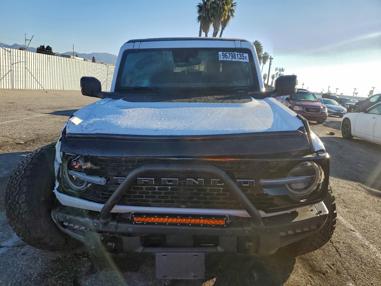 Ford Bronco Base Image 3