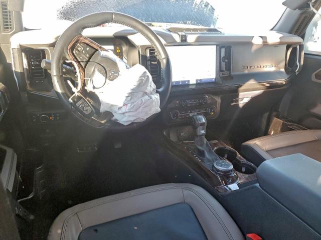 Ford Bronco Base Image 10