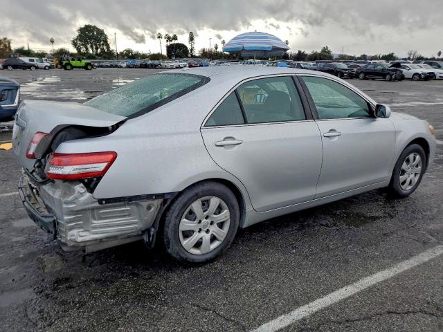 Toyota Camry Base Image 2