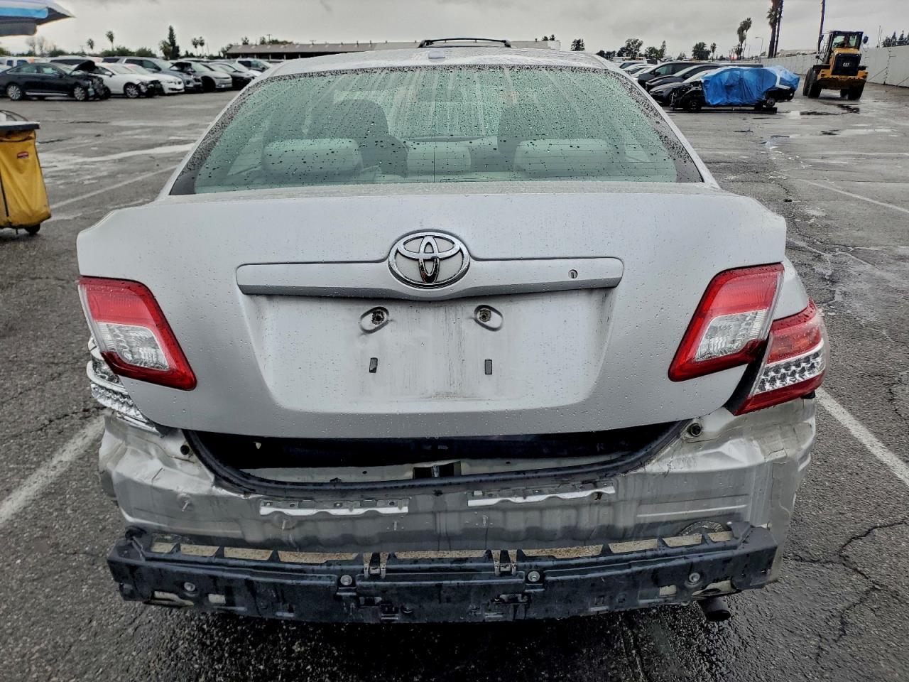 Toyota Camry Base Image 11