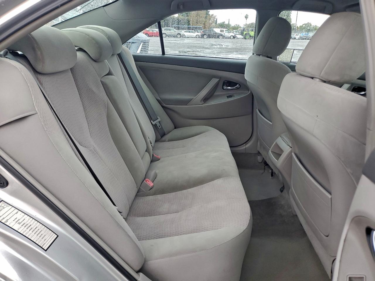 Toyota Camry Base Image 5