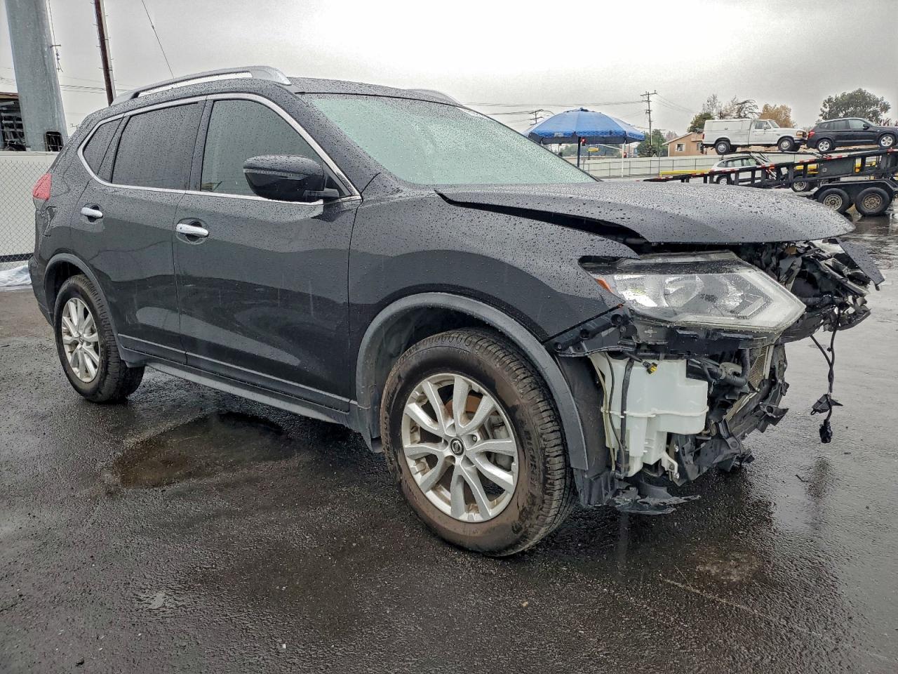 Nissan Rogue S Image 4