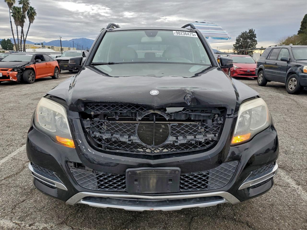 Mercedes-Benz GLK 350 Image 2