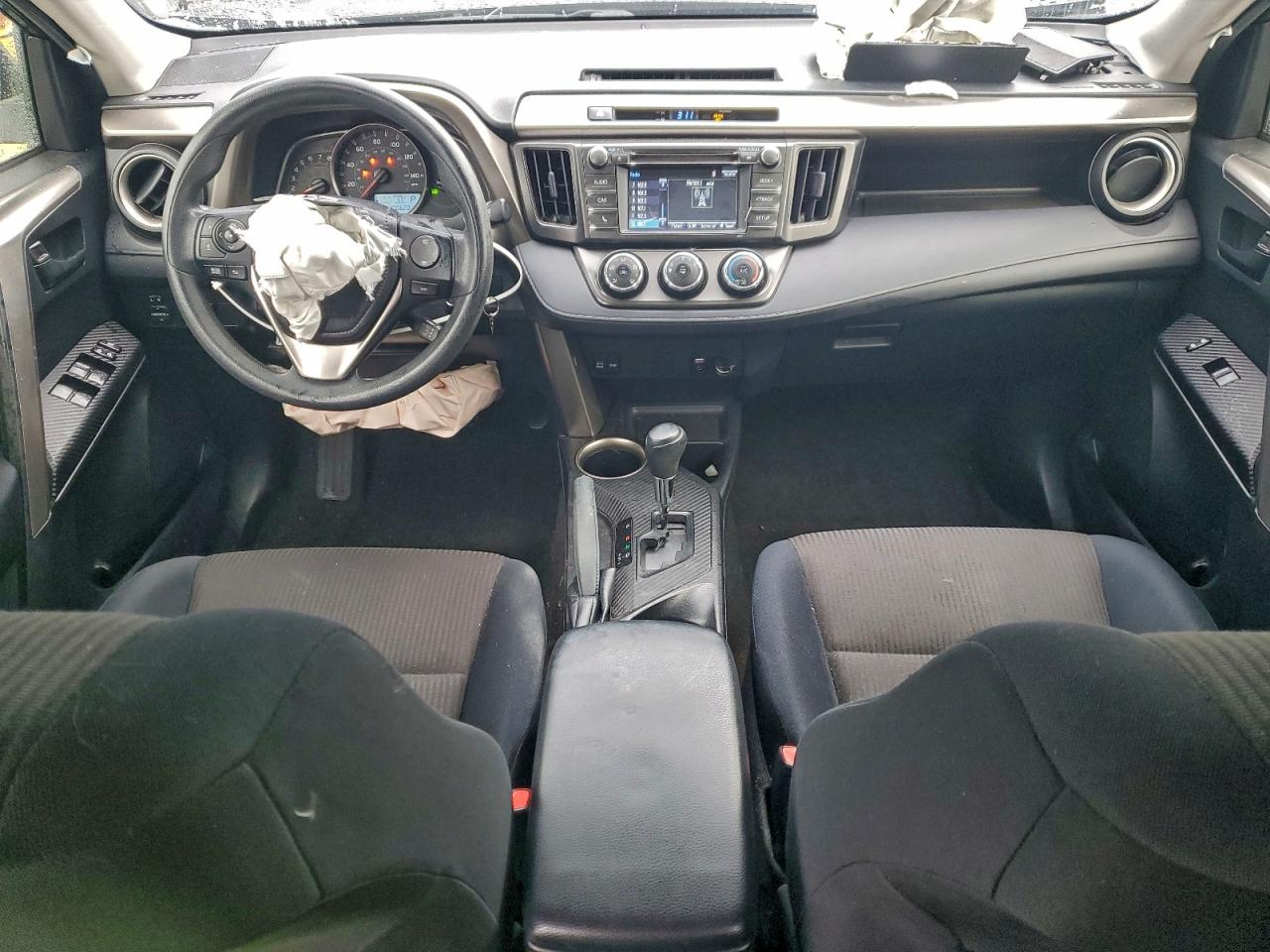 Toyota RAV4 Le Image 2