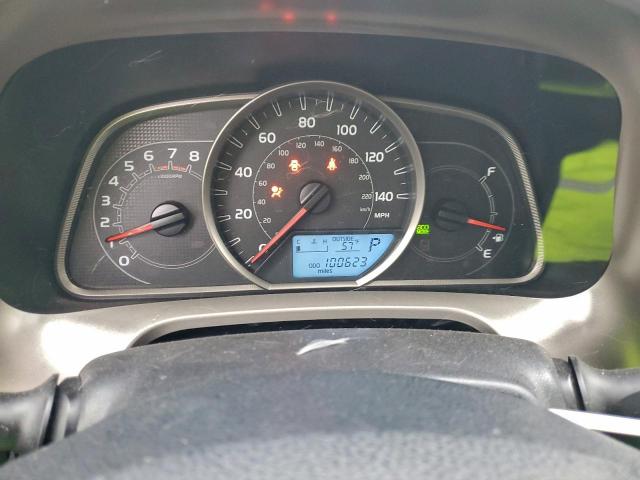 Toyota RAV4 Le Image 4