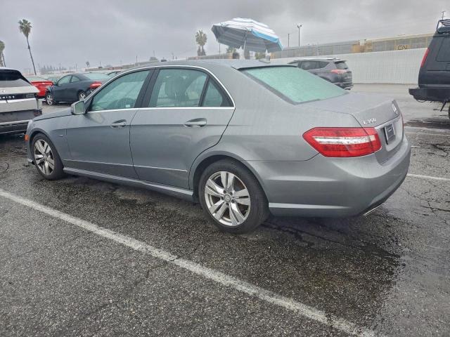 Mercedes-Benz E-Class 350 Bluetec Image 4