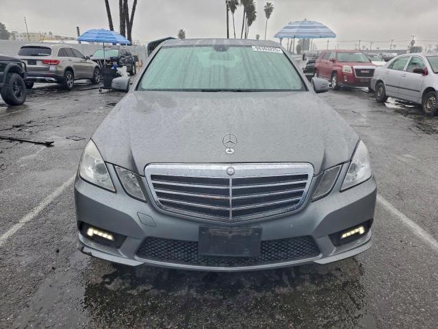 Mercedes-Benz E-Class 350 Bluetec Image 5