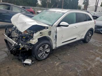  Salvage Kia Niro