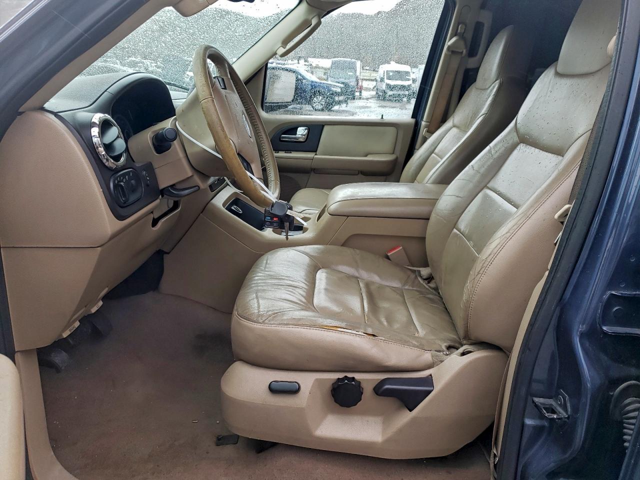 Ford Expedition Xlt Image 6