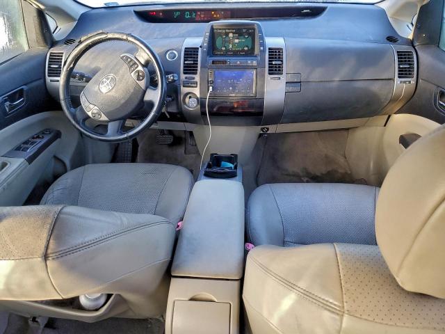 Toyota Prius Image 10