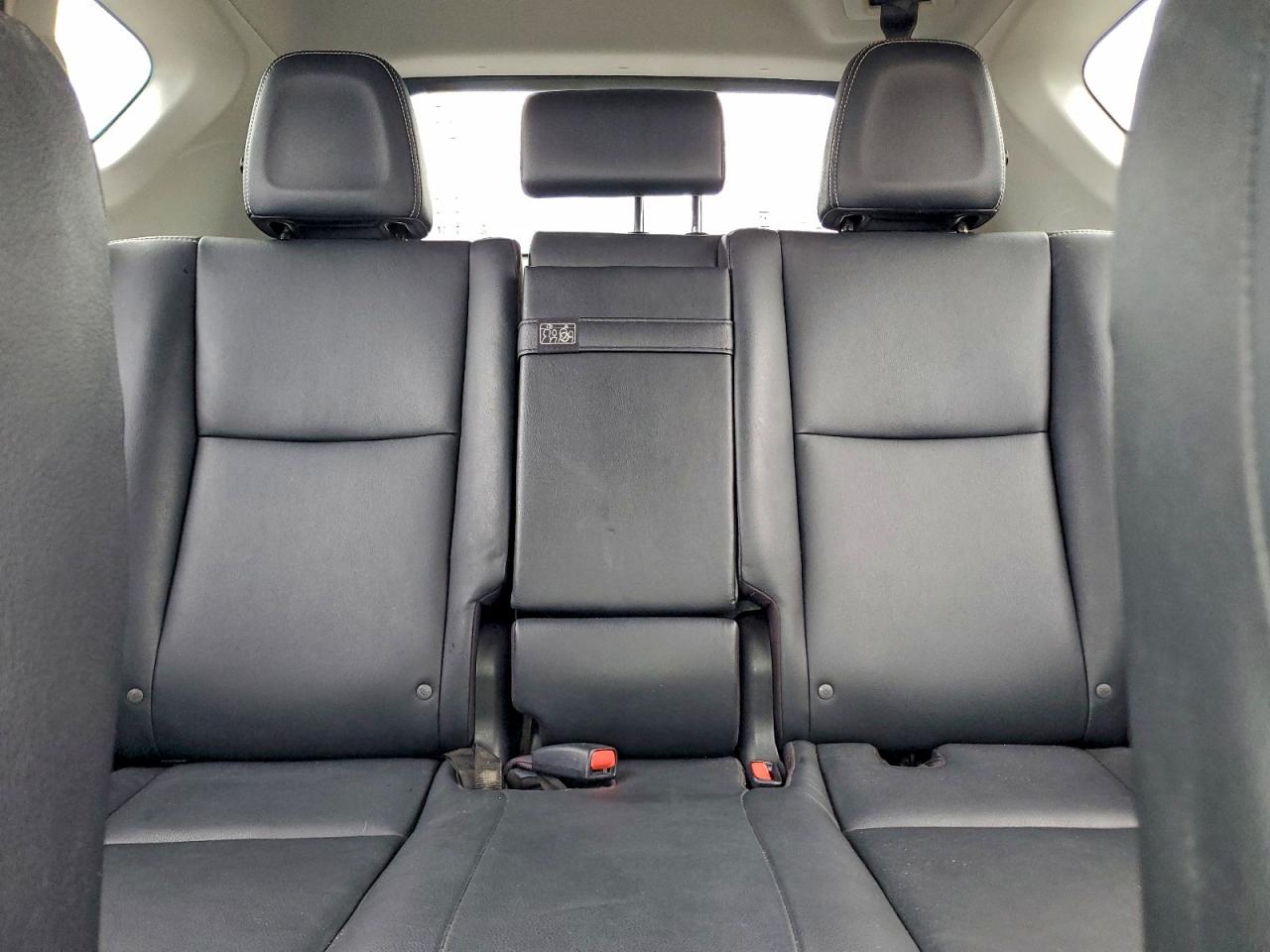 Toyota RAV4 Limited Image 6